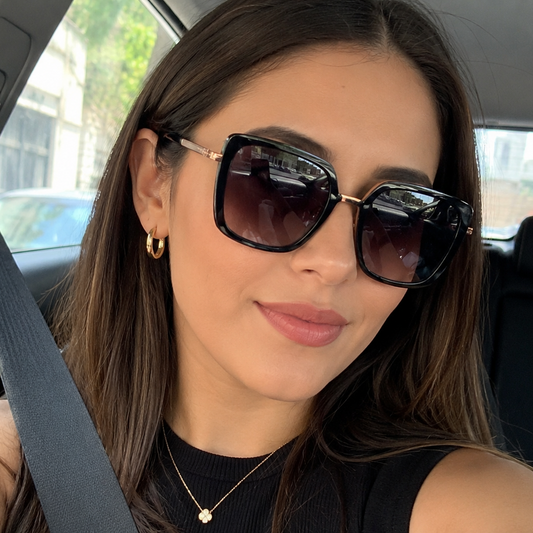 LENTES CUADRADOS GRANDES GF6111 GUESS