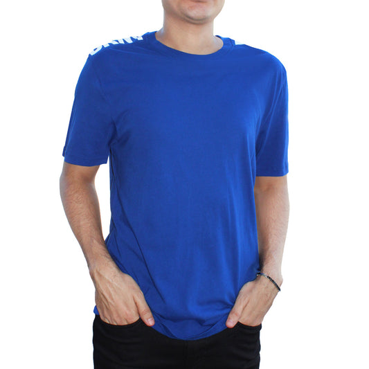 PLAYERA CON LOGO EN HOMBROS DKNY