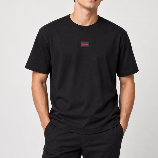 PLAYERA CUELLO REDONDO  LOGO PLASTIFICADO HUGO