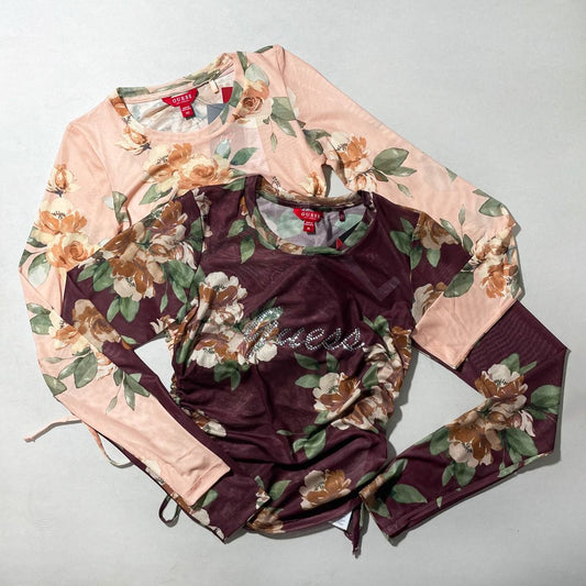 BLUSA FLORES GASA Y LOGO GUESS